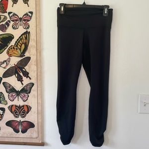 Black Nike cropped scrunched detail leggings